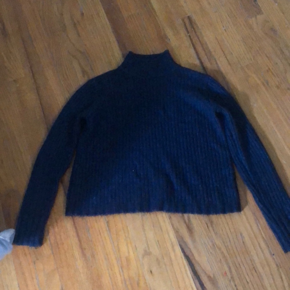 Turtle neck sweater